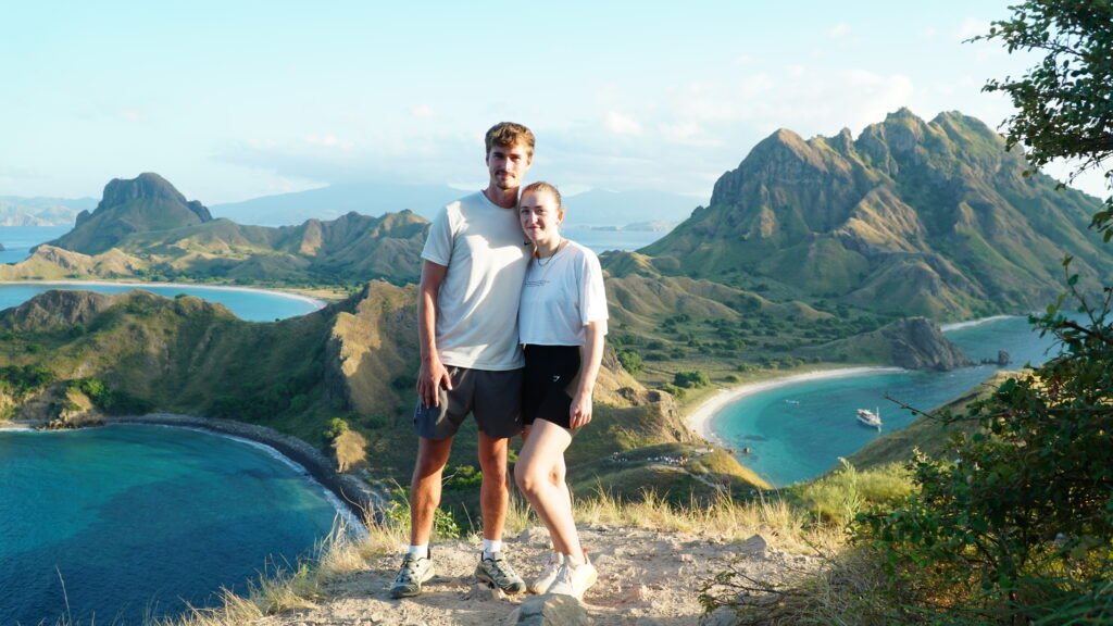 honeymoon couple/visit labuan bajo komodo