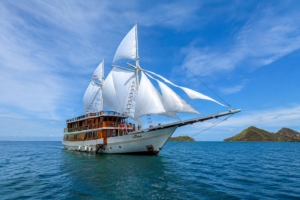 elrora liveaboard-visit labuan bajo