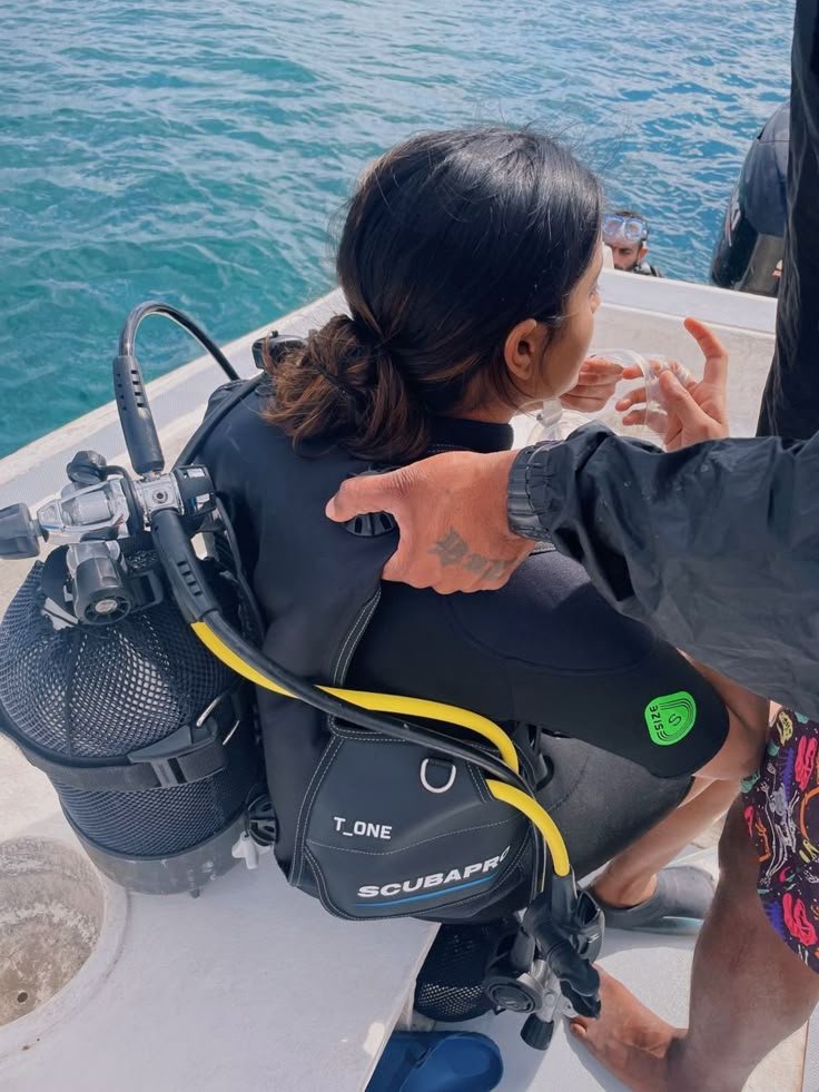 discover scuba dive - visit labuan bajo komodo